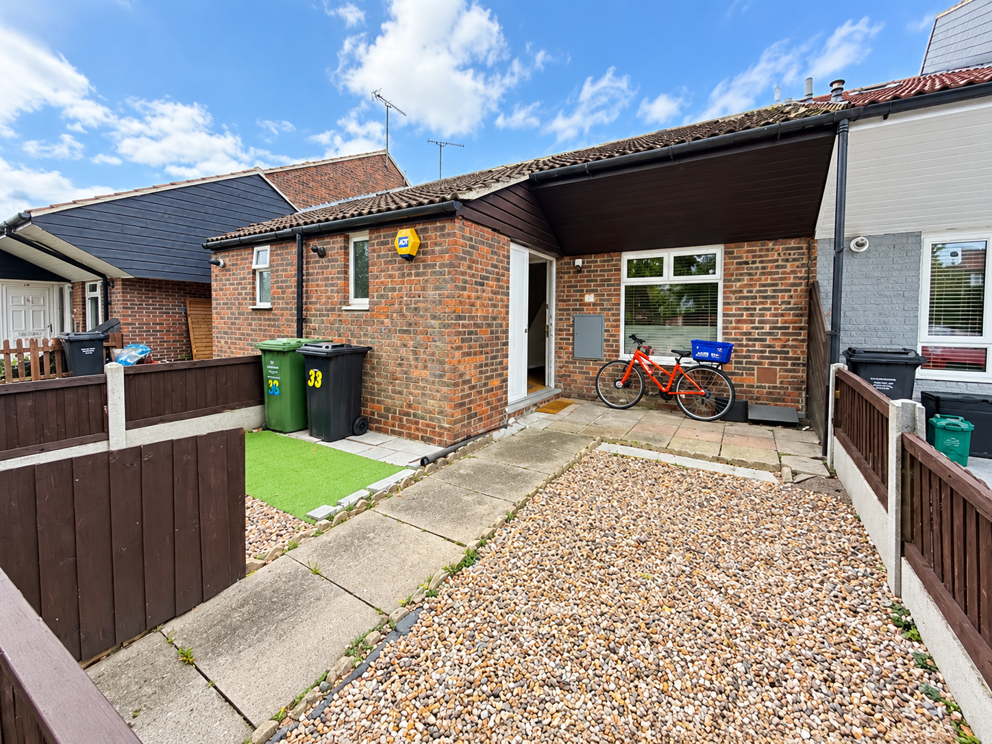 House Park Side in Basildon