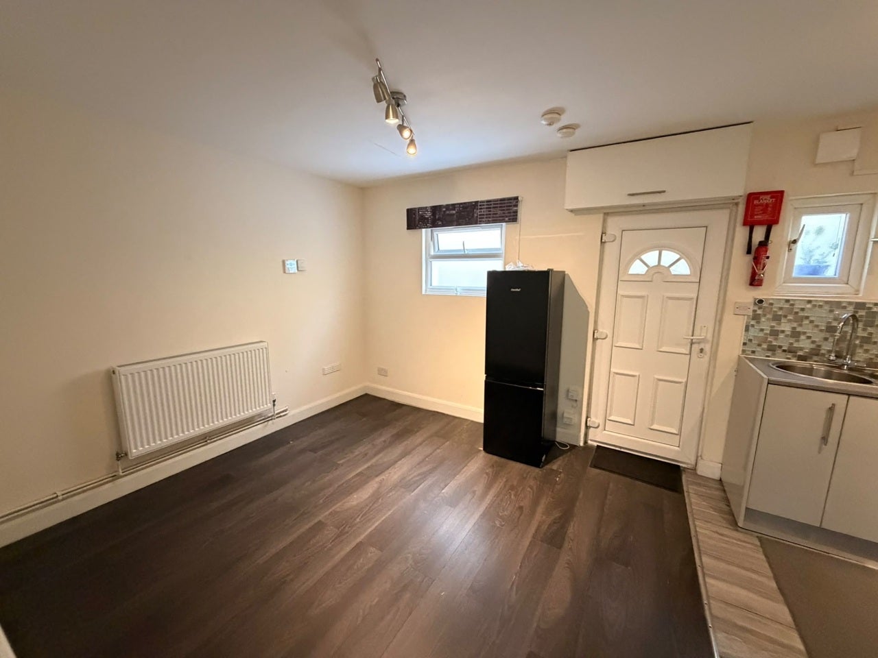 Flat Harpour Road in Greater London