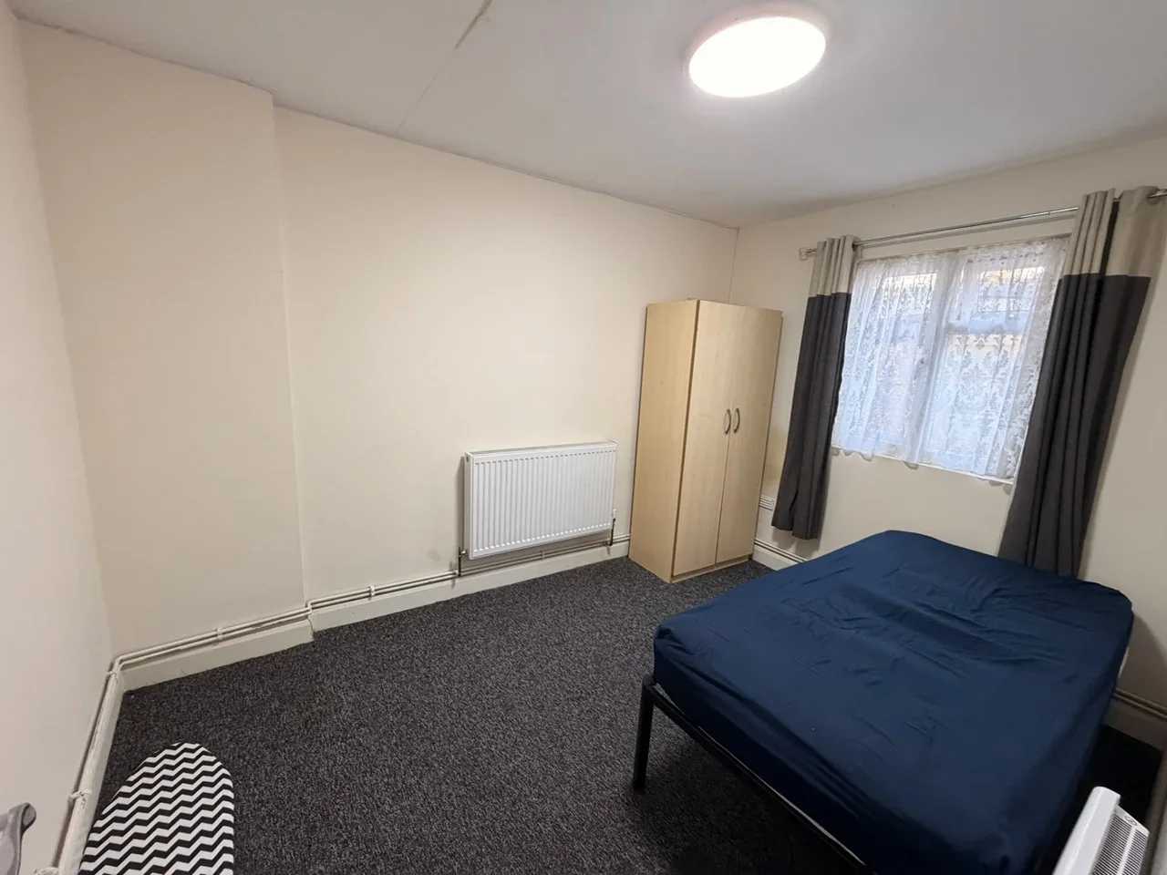 Flat Harpour Road in Greater London