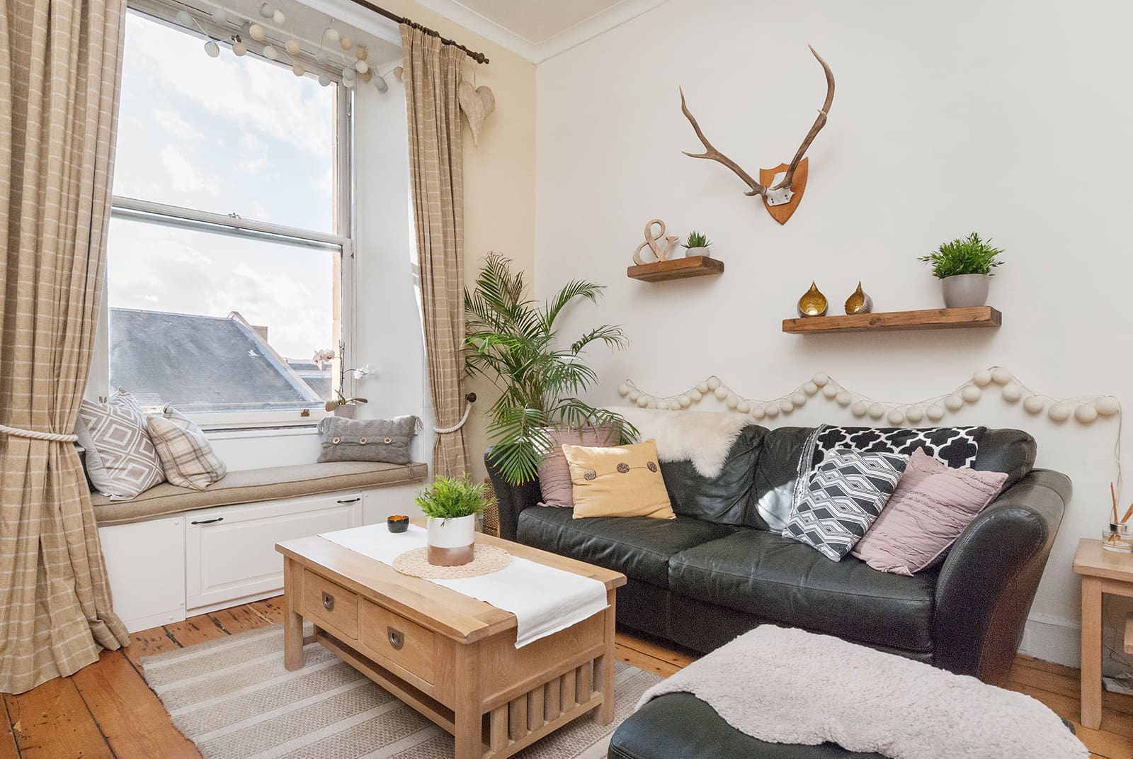 Flat Deanhaugh Street in City of Edinburgh