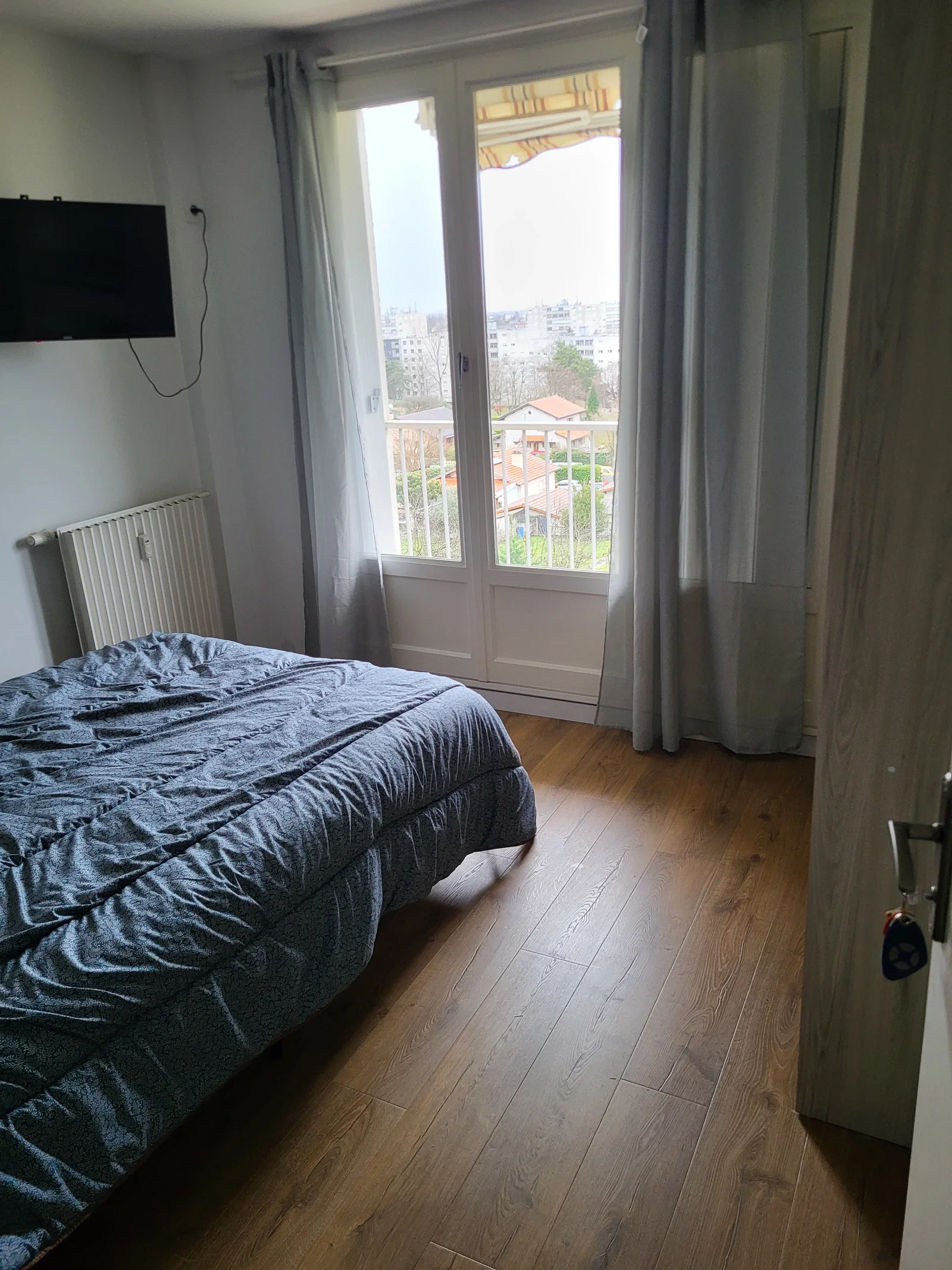 Room Rue de la Liberté in Décines-Charpieu