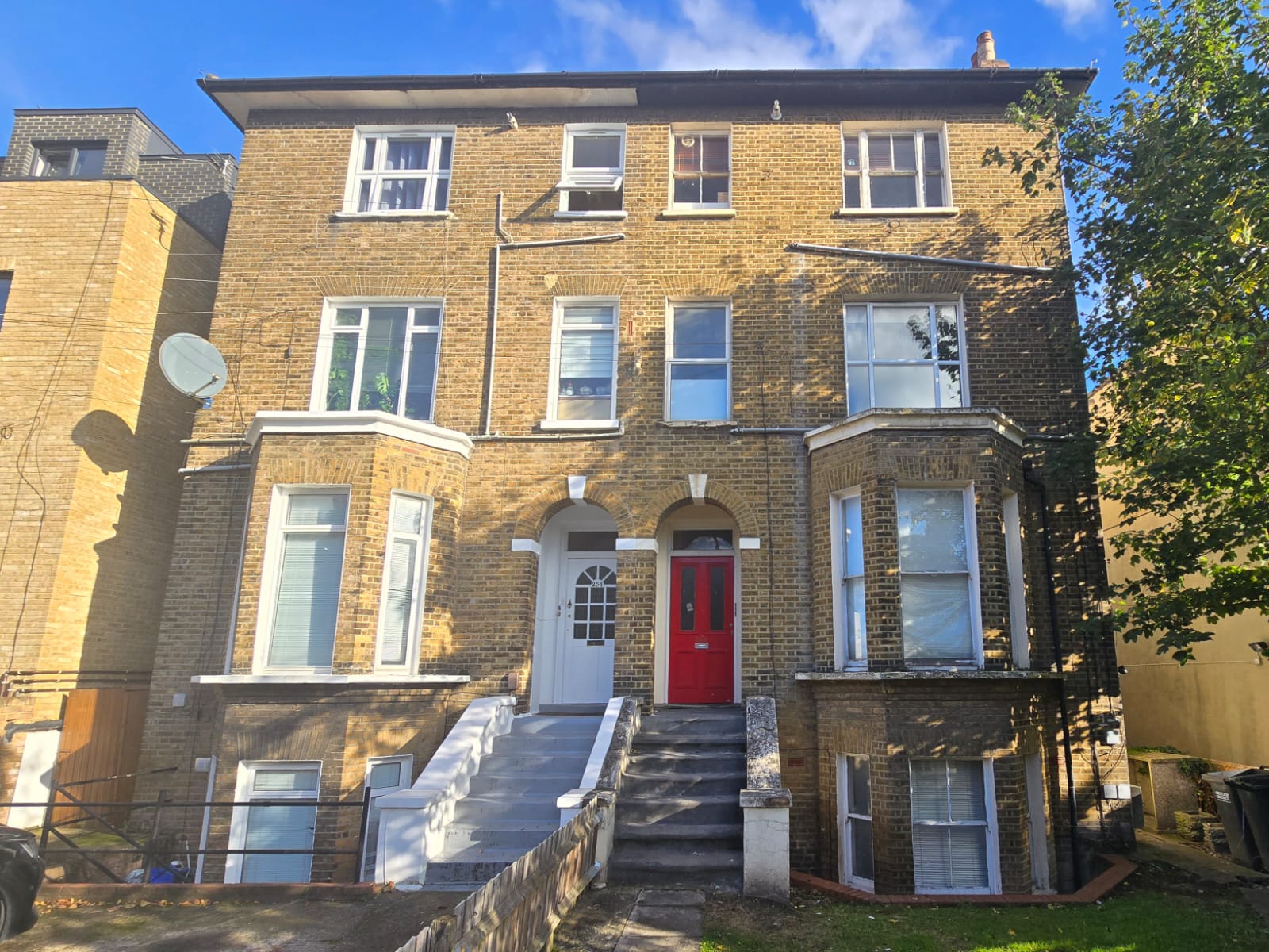 Flat Sydenham Road in London