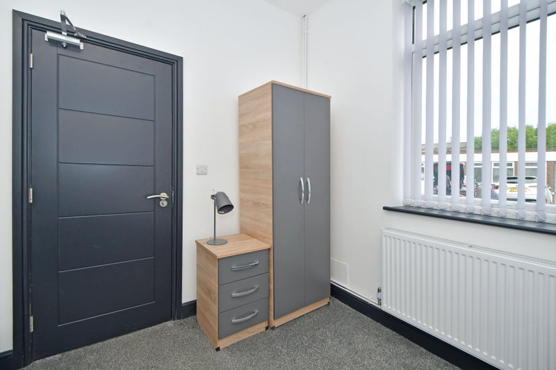 Room Arbour Street in Stoke-on-Trent
