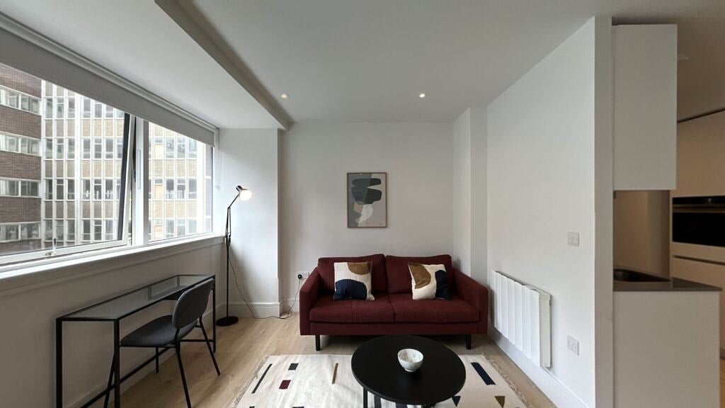 Flat Humphry Repton Lane in Greater London