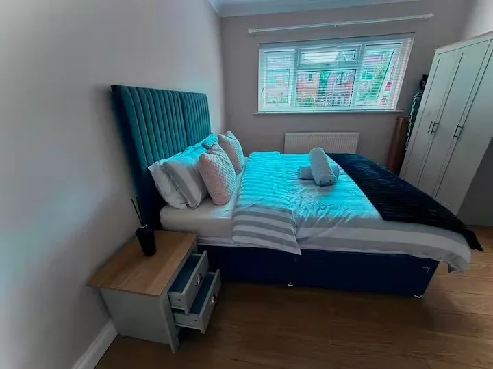 House Ranmoor Close in Greater London