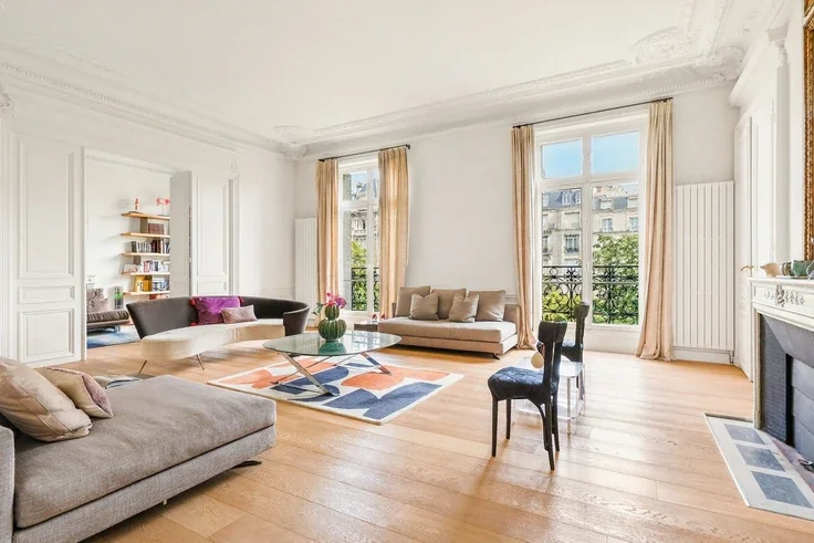 House Avenue Georges Mandel in Paris