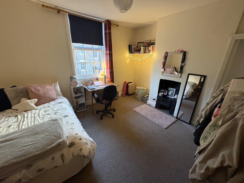 Room Back Egerton Street South in Liverpool