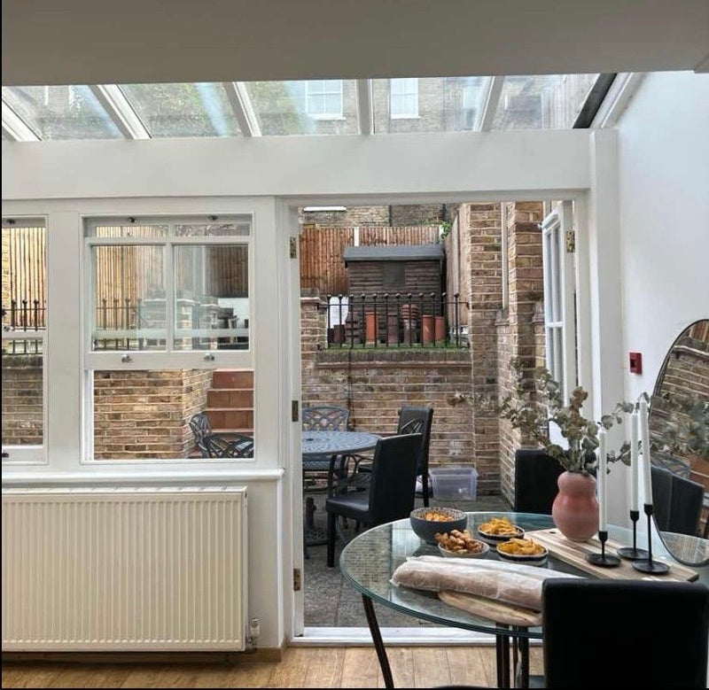Room Ferndale Road in Greater London