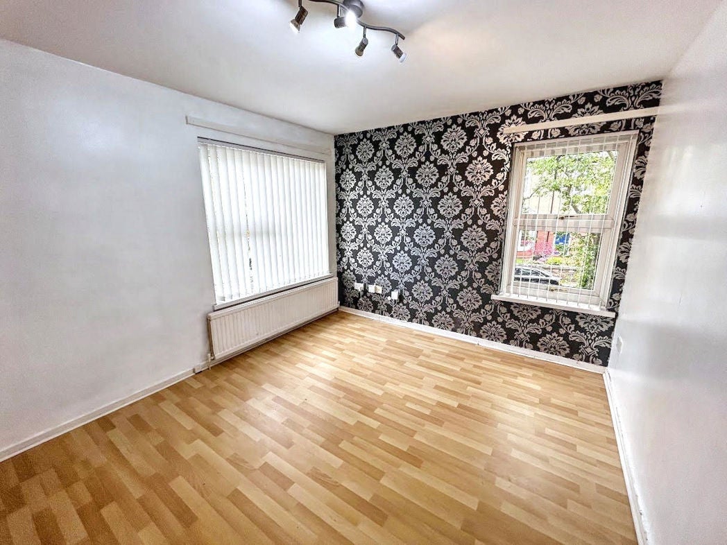 Flat Glebe Avenue in North Tyneside