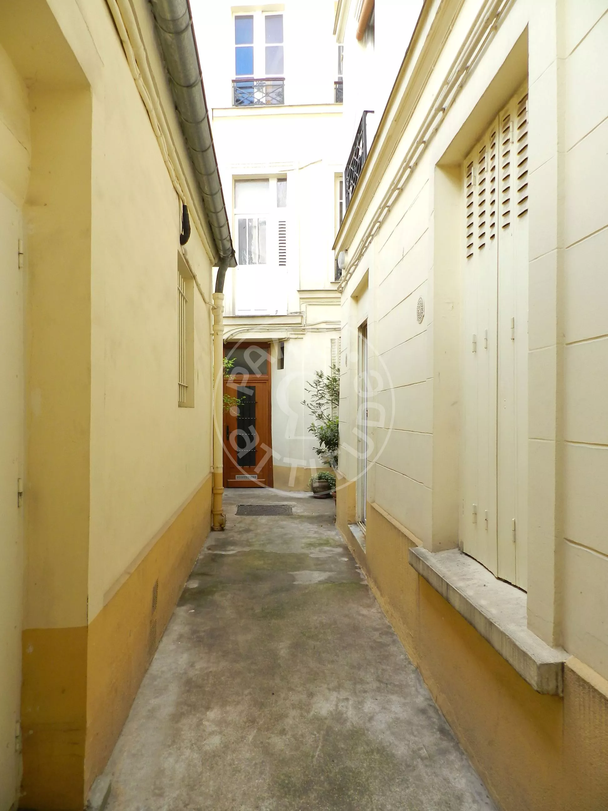 Appartement Rue des Trois Frères à Paris