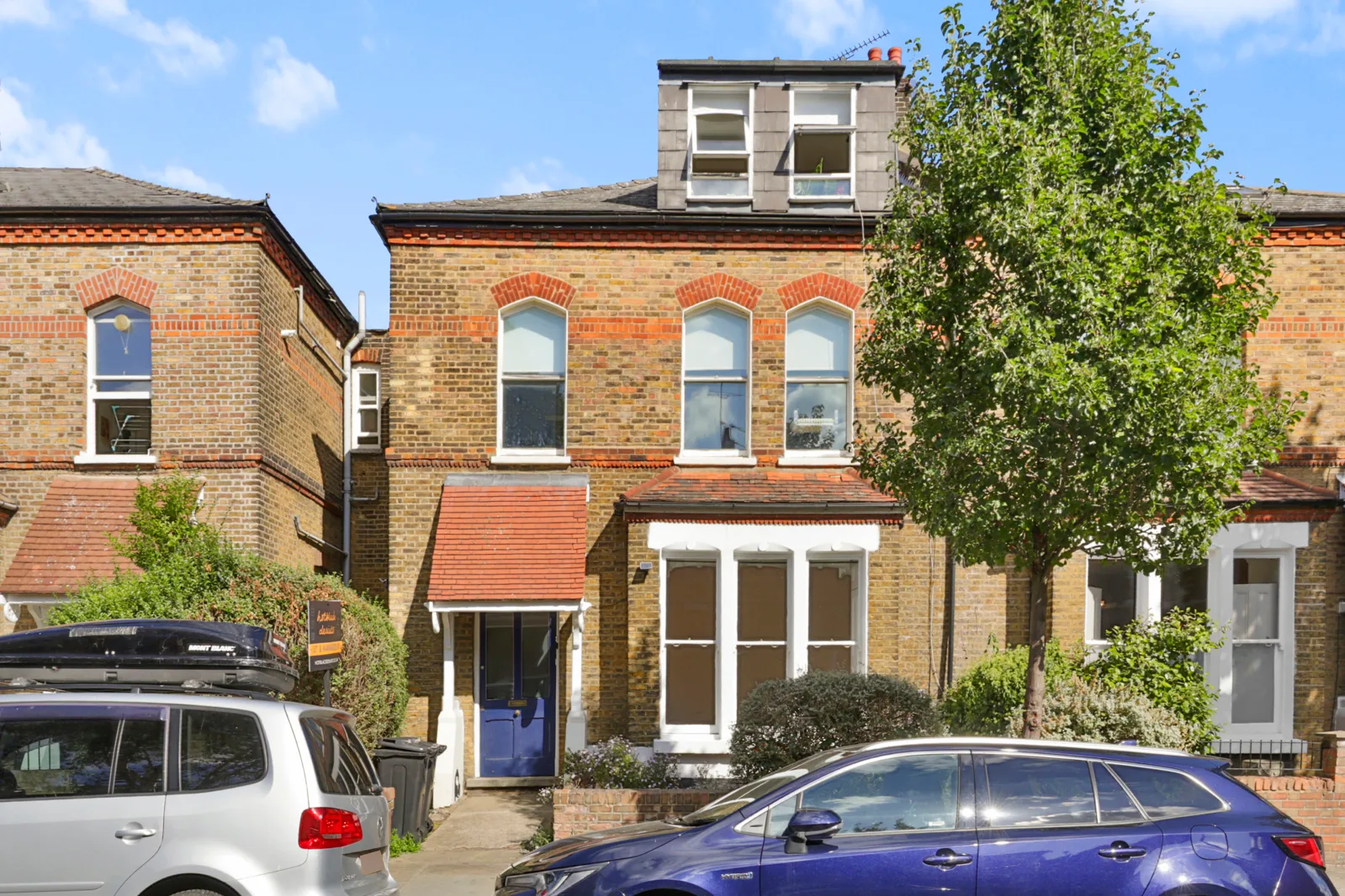 Flat Finsbury Park Road in Greater London