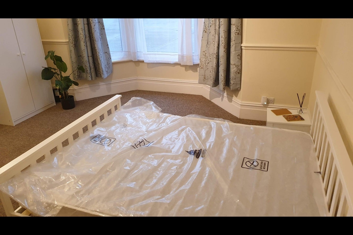 Room Cedar Road in Greater London