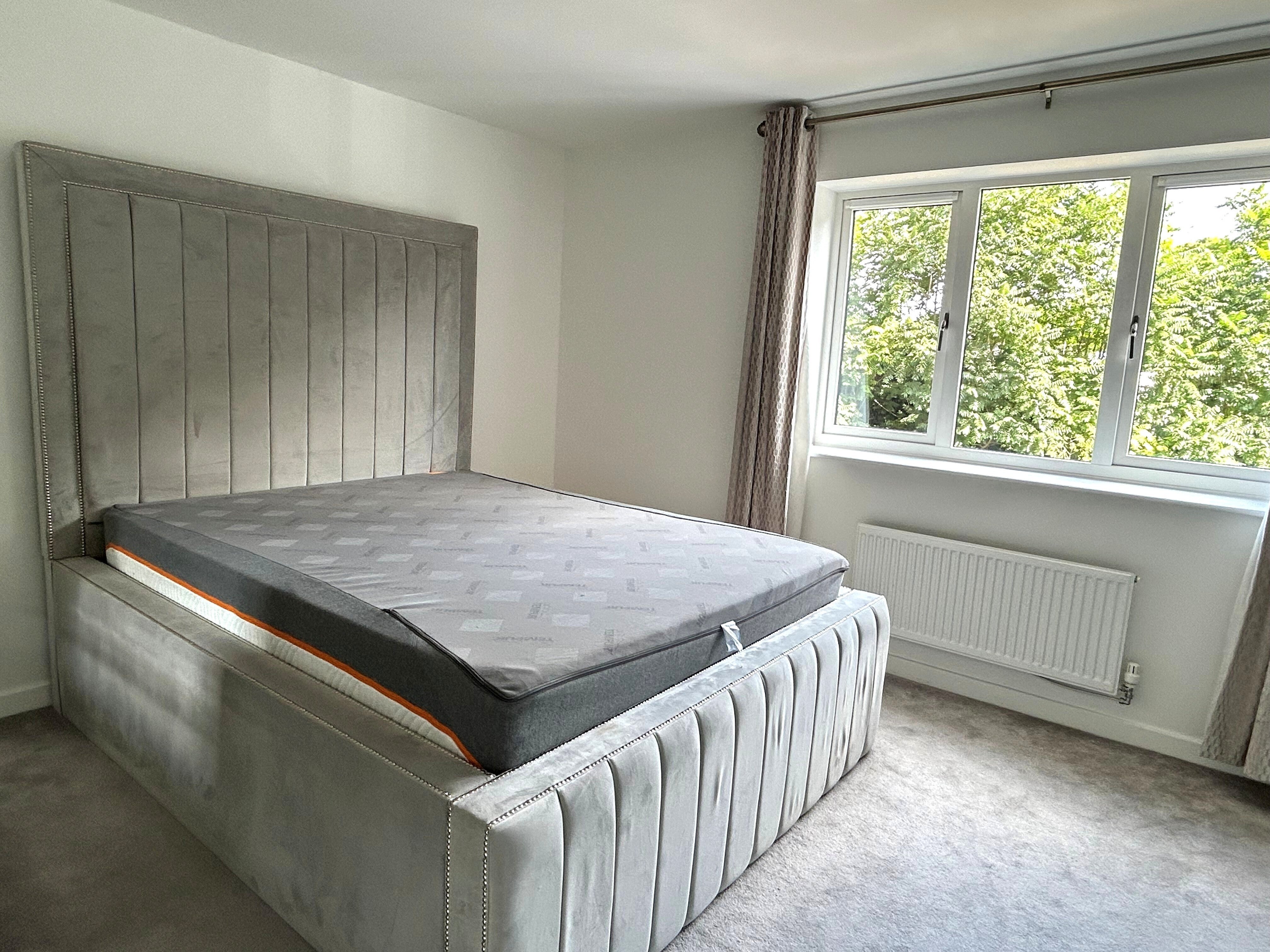 Room Mottram Road in Gravesham