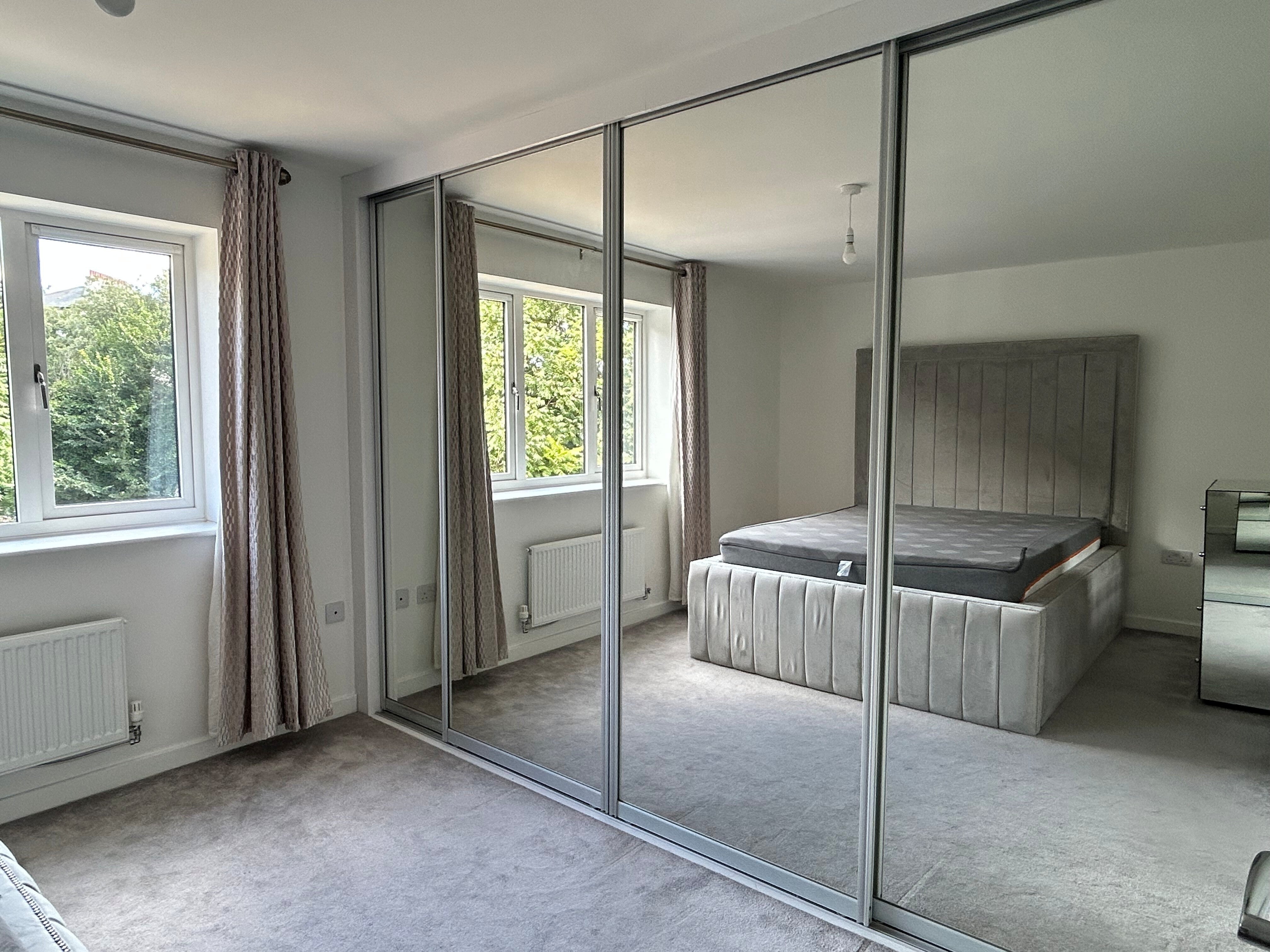 Room Mottram Road in Gravesham