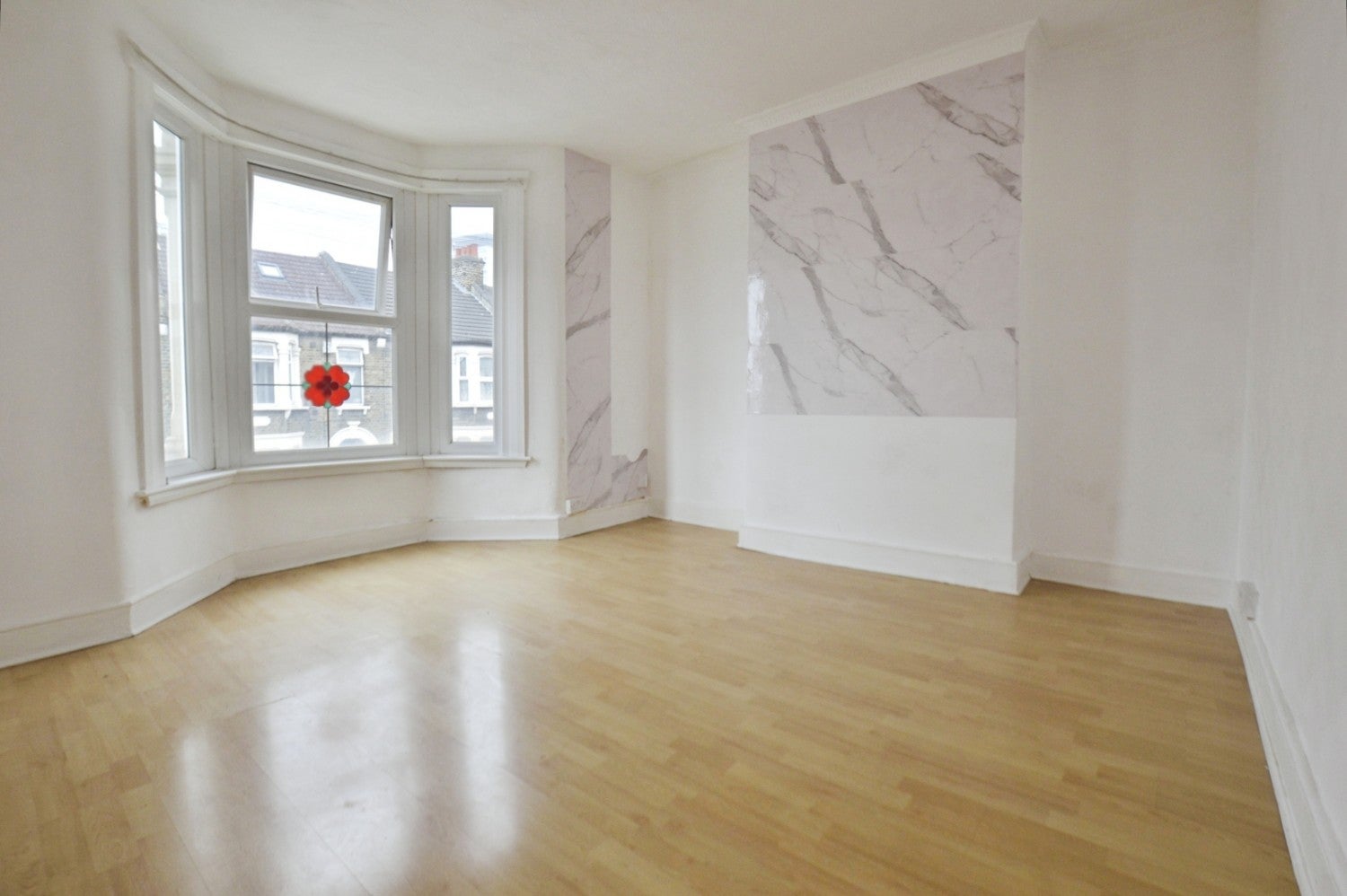 Flat Kildare Road in Greater London