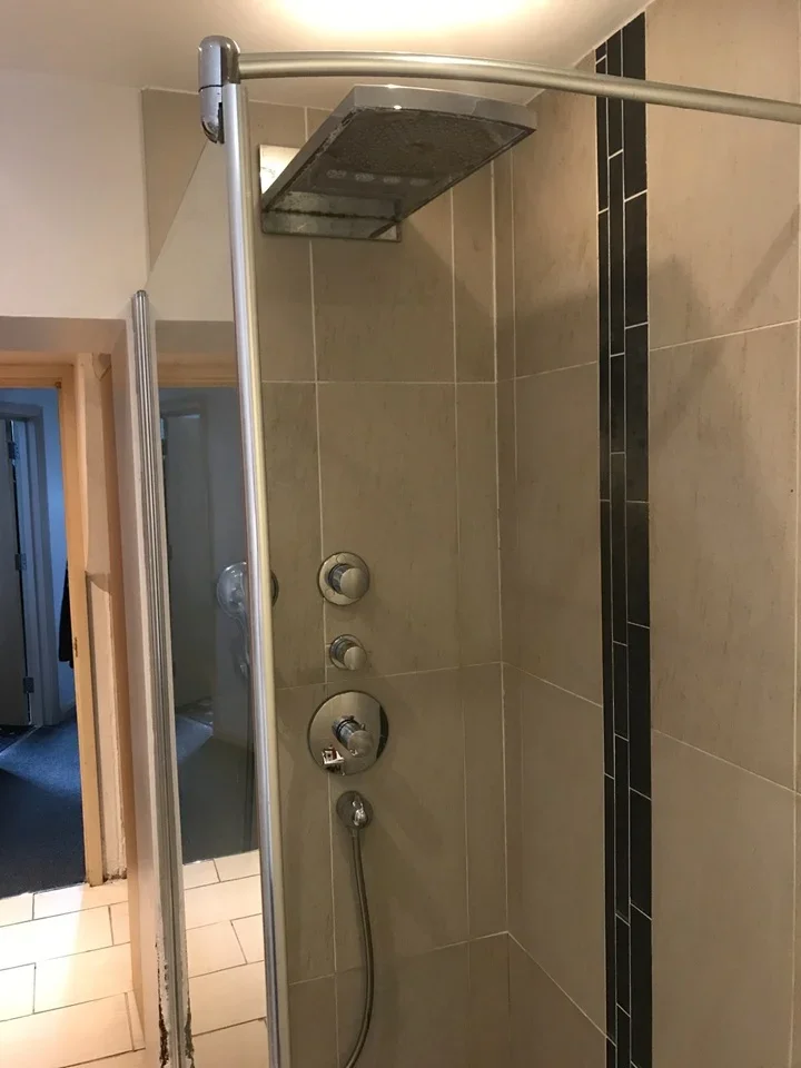Room Galsworthy Road in Greater London