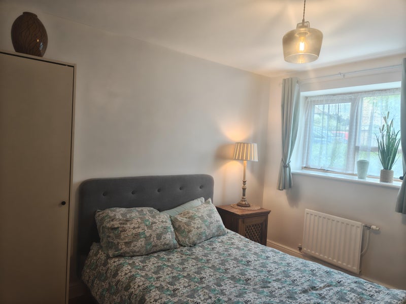 Room White Tree Road in Bristol