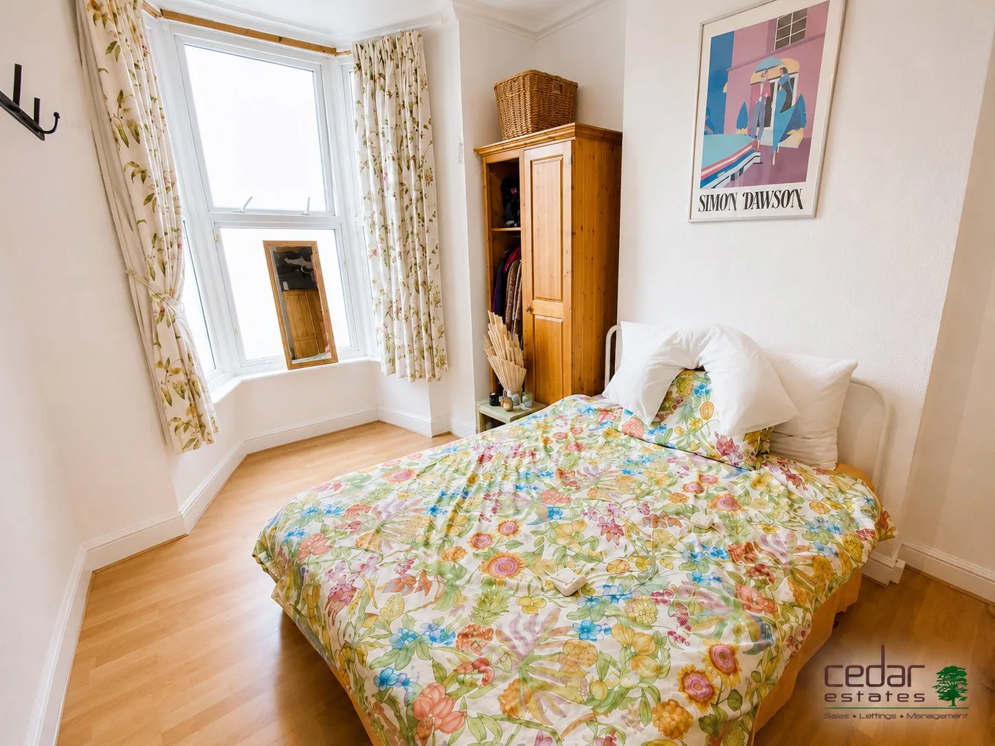 Flat Hargrave Road in Greater London