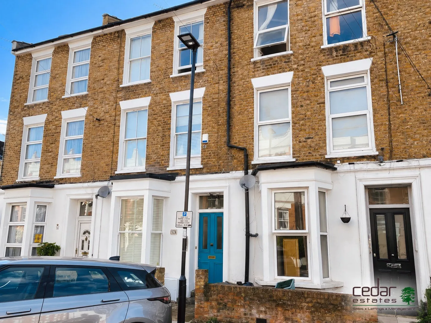 Flat Hargrave Road in Greater London
