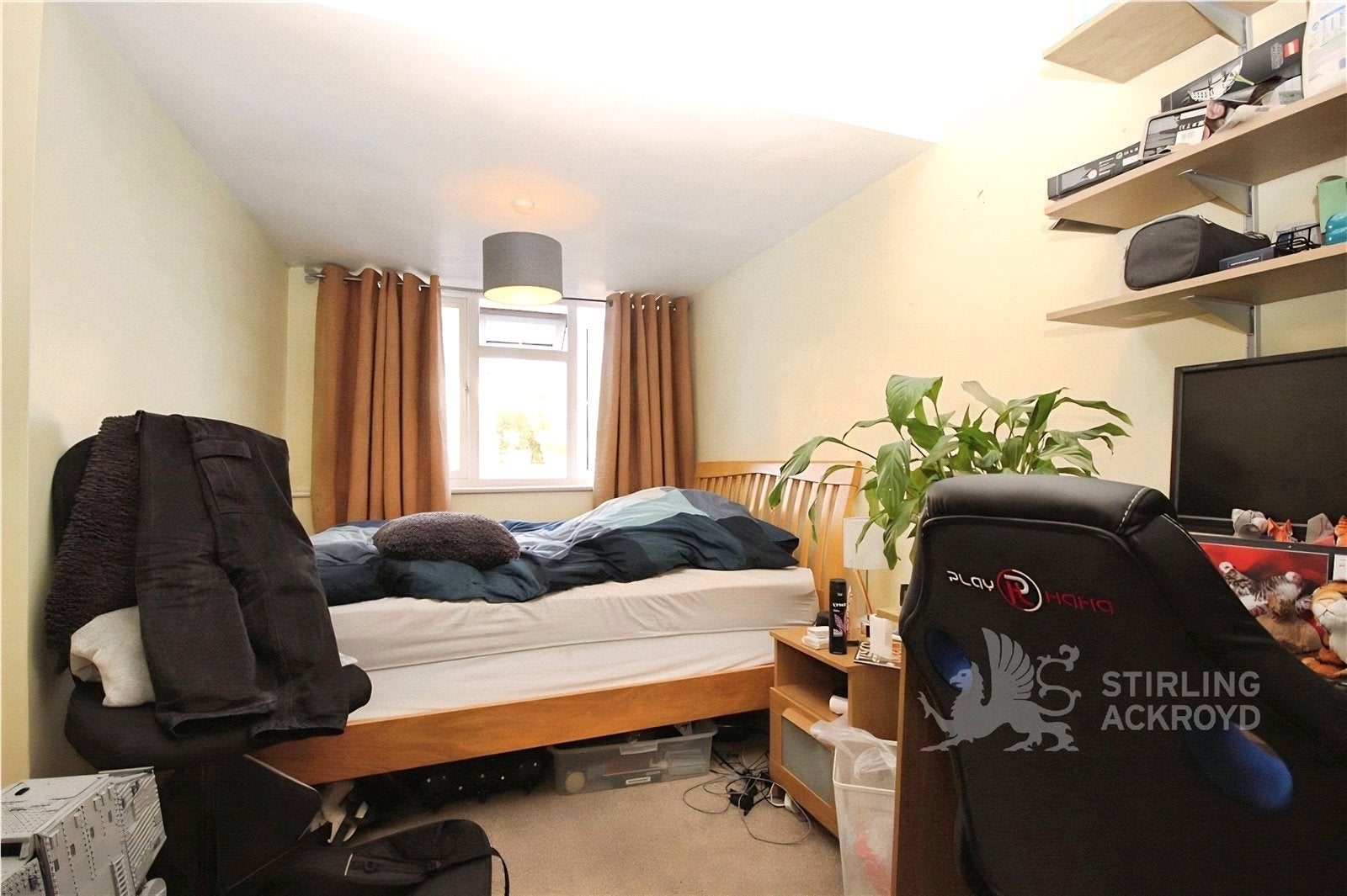 Flat Ridgemount in Guildford