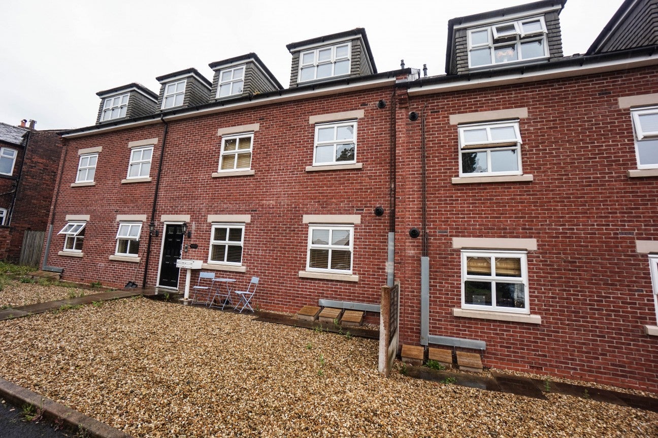 Flat Brownlow Road in Horwich