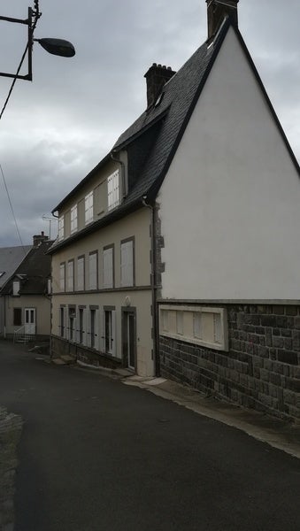 Appartement Rue Moulin Darrot à La Tour-d'Auvergne