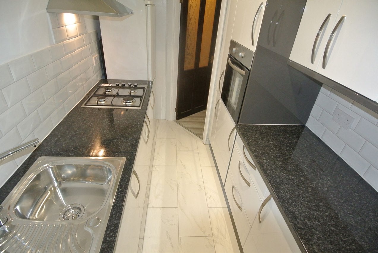 Flat Bramdean Crescent in Greater London