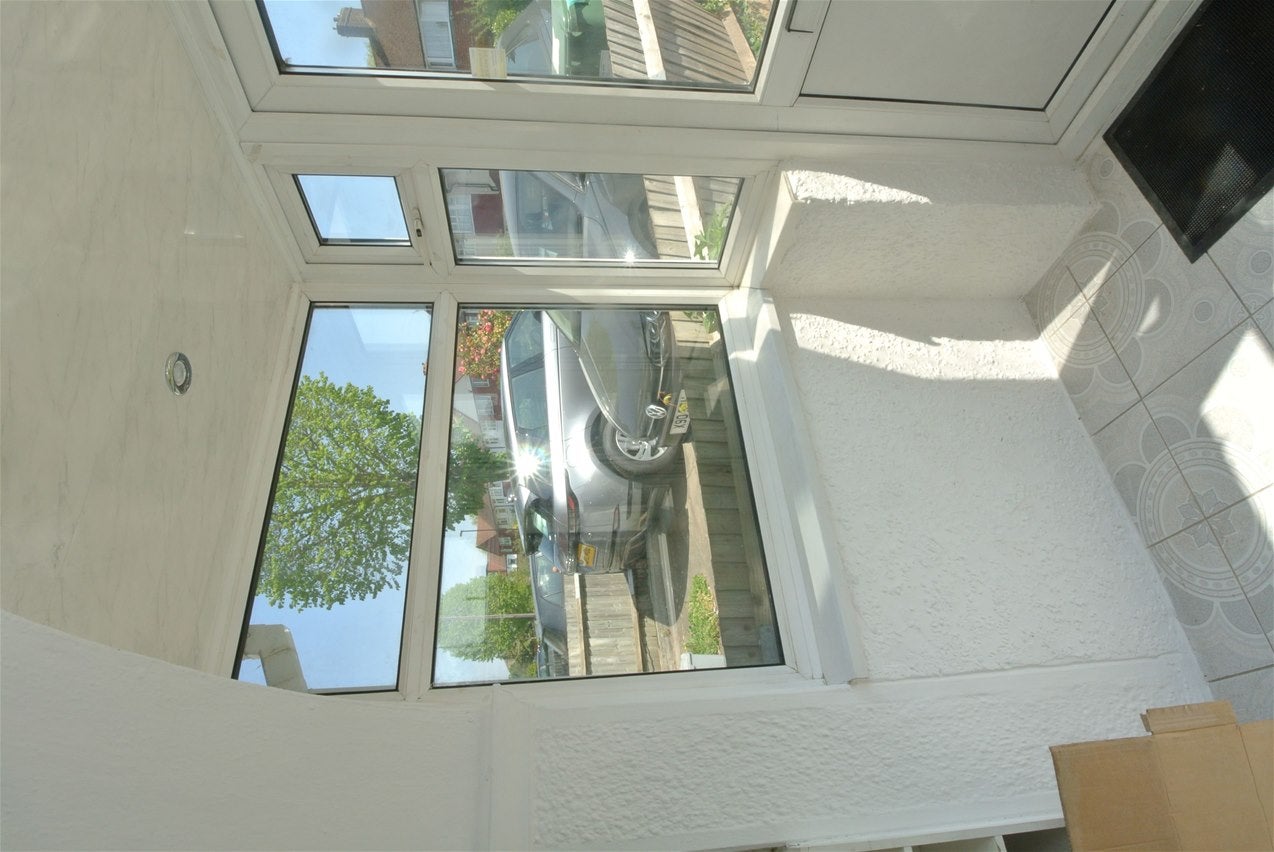 Flat Bramdean Crescent in Greater London