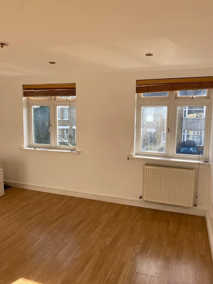 Room Nursery Road in Greater London