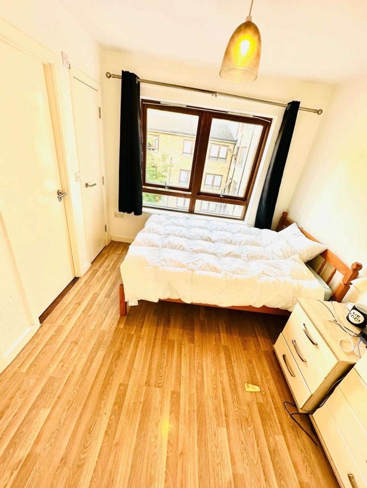 Room Barchester Street in Greater London