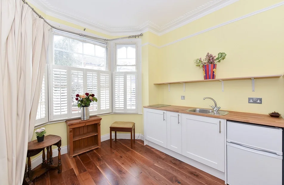 Flat Harbord Street in Greater London