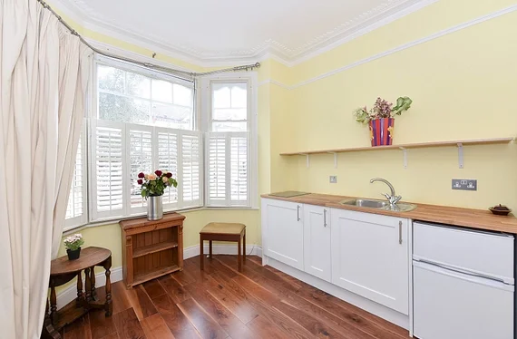 Flat Harbord Street in Greater London