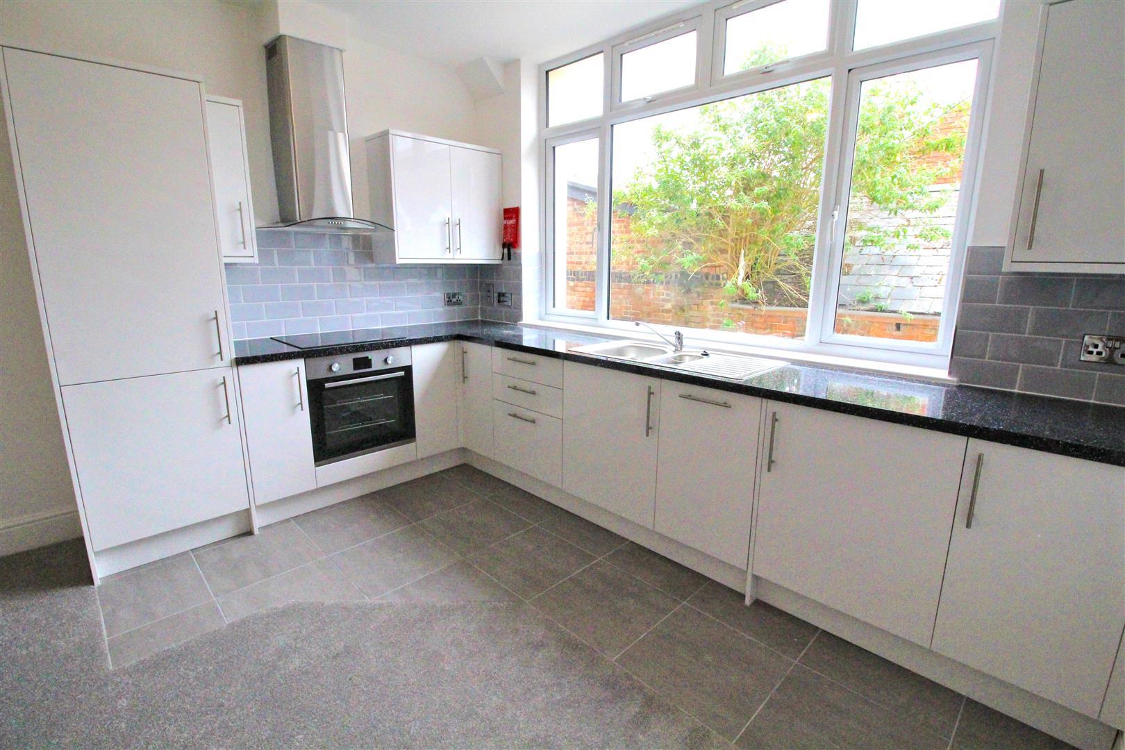 Flat Lawrence Sheriff Street in Rugby