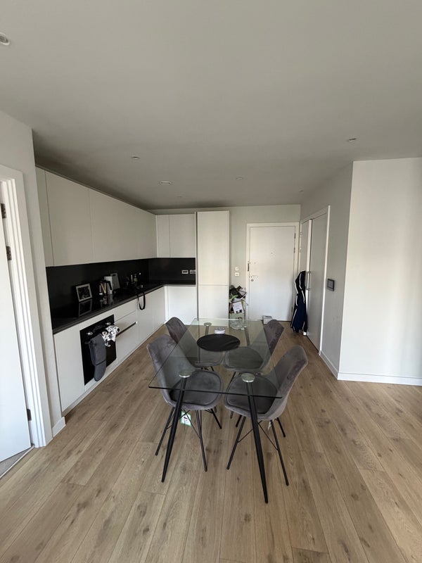 Room Aspin Lane in Manchester