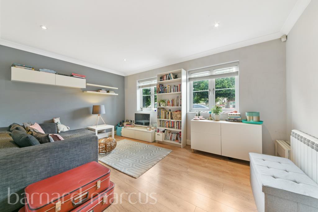 Flat Epsom Road in Epsom and Ewell