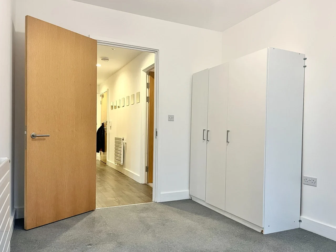 Flat Barking Road in Greater London