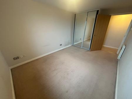 Flat Gomer Street West in Willenhall