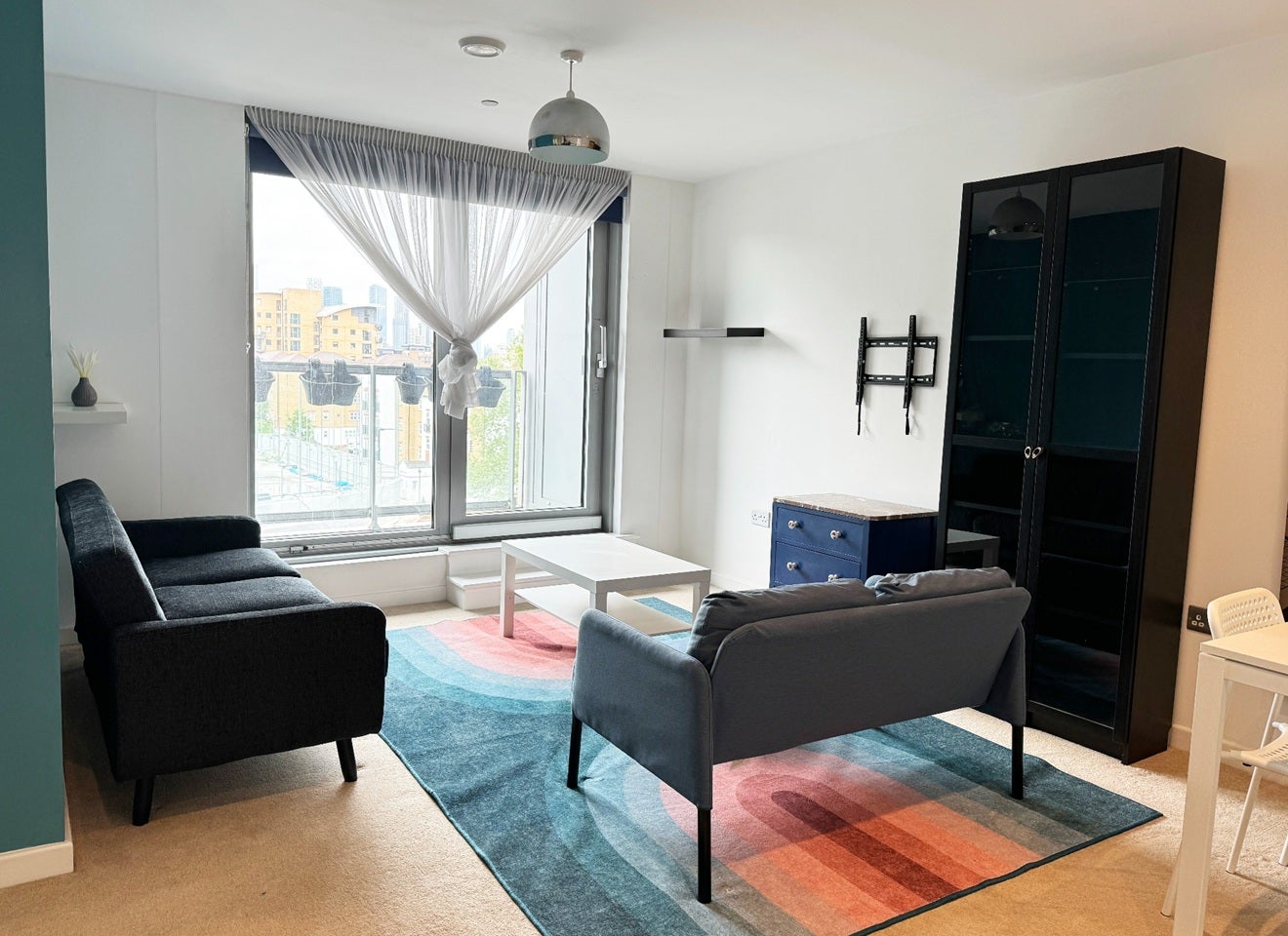 Flat Dancers Way in Greater London