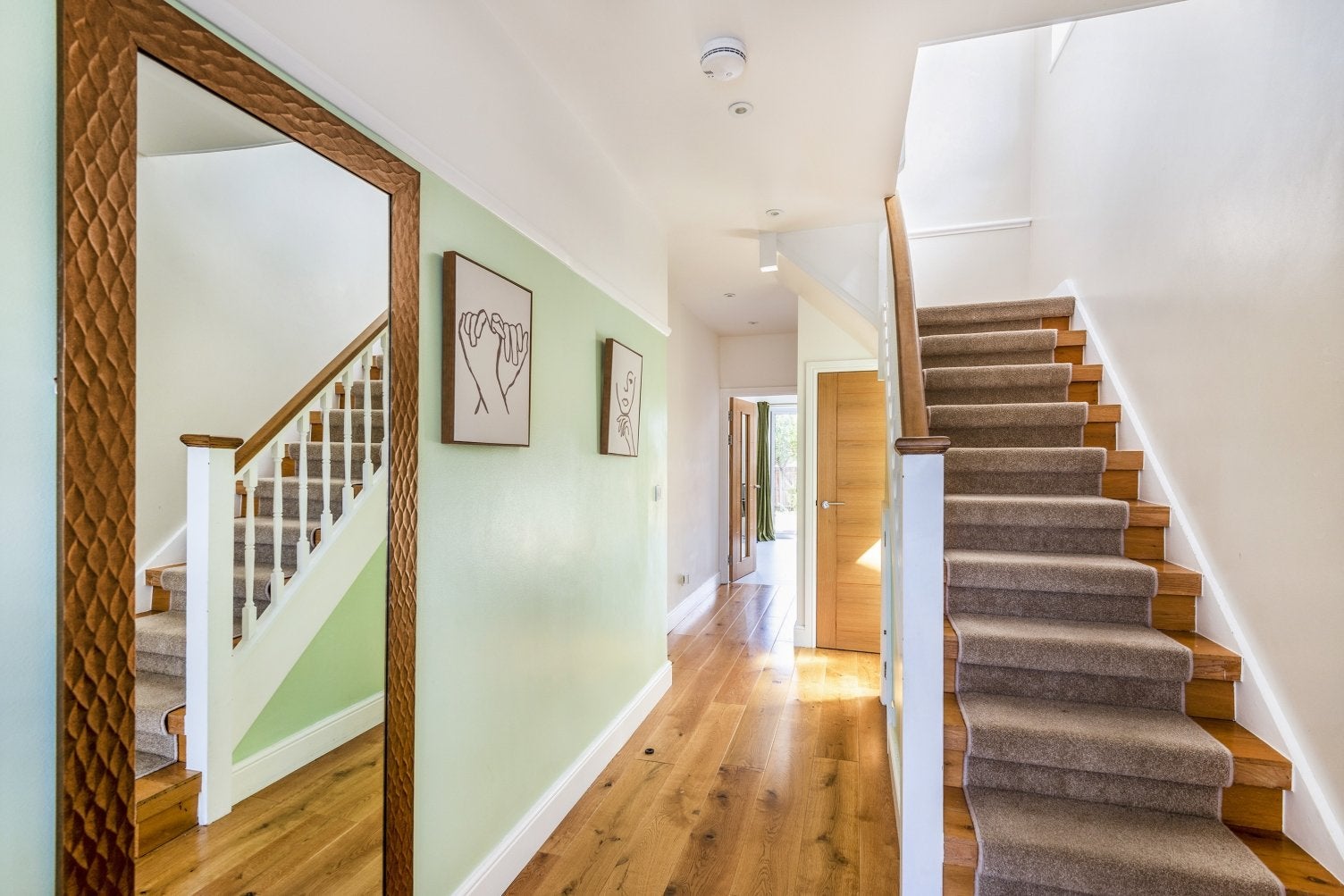 House Links Road in Greater London
