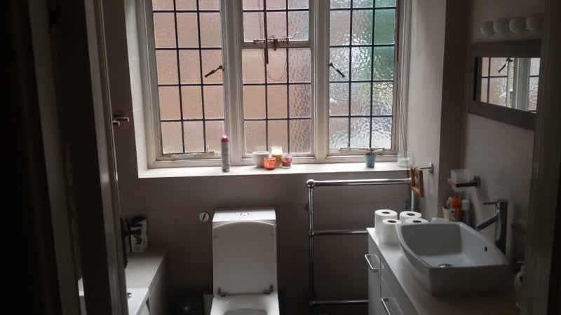Room Highlands Heath in Greater London