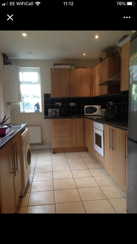 Room Dargle Road in Trafford