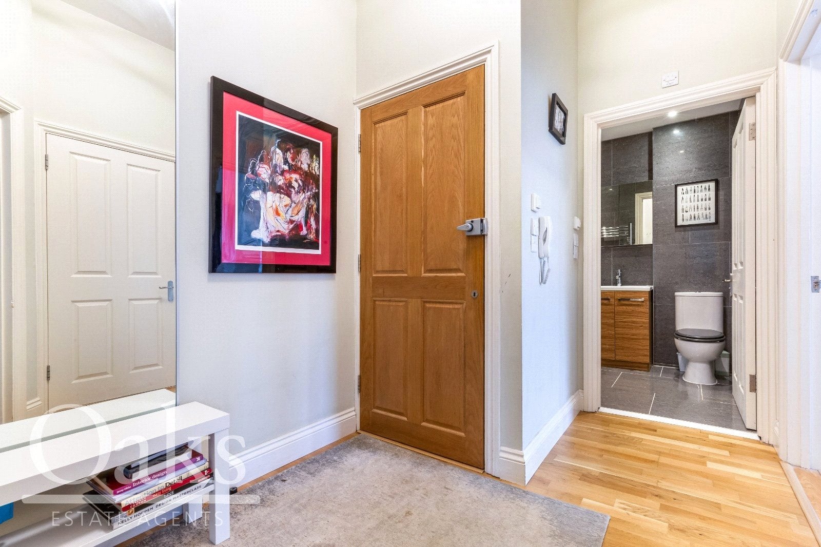 Flat Outram Road in Greater London