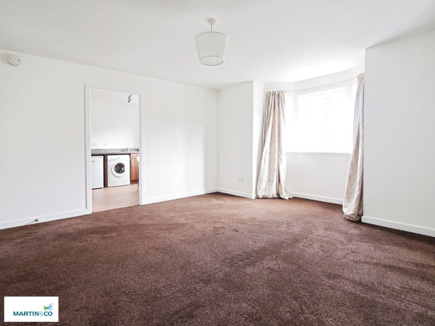 Flat Lloyd Court in Rutherglen