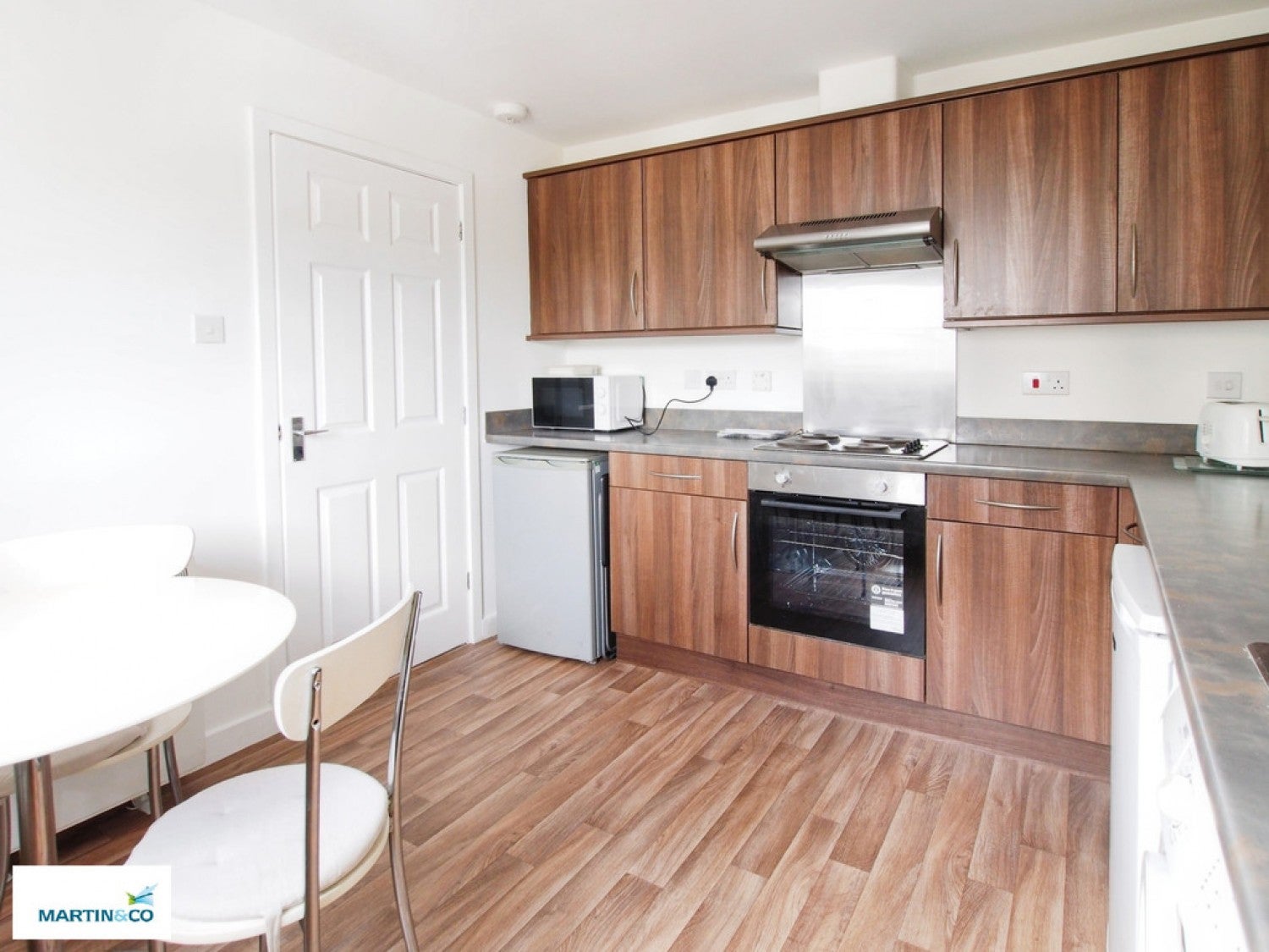 Flat Lloyd Court in Rutherglen