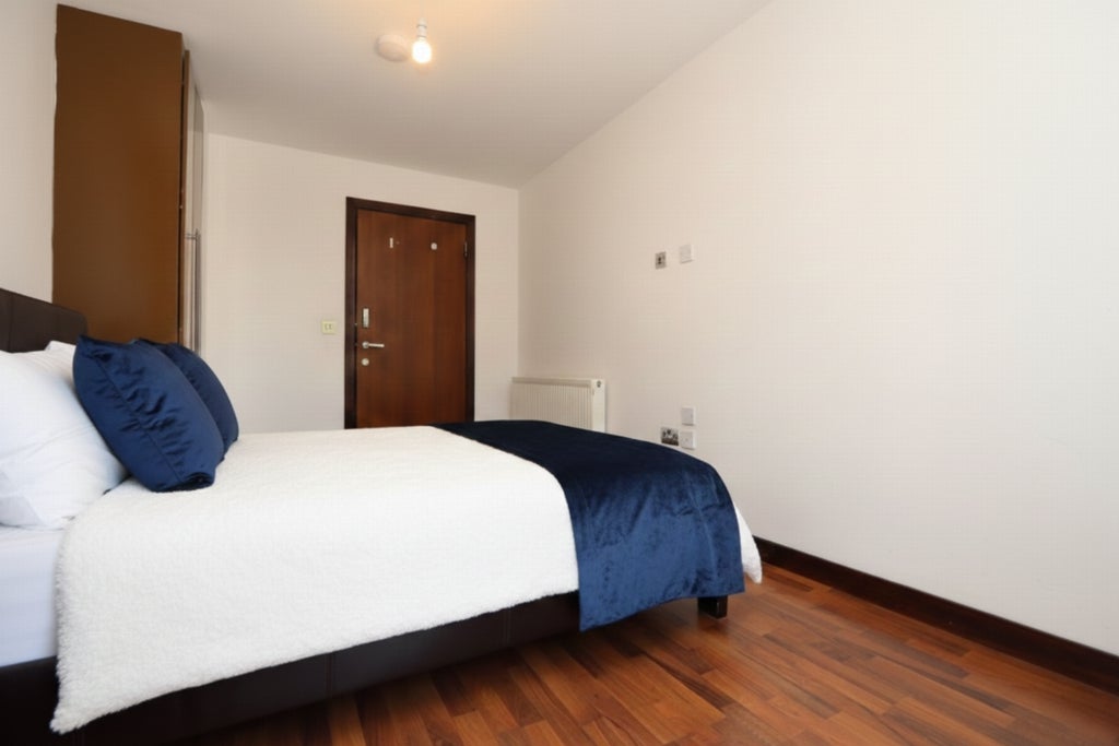 Room Globe Road in Greater London