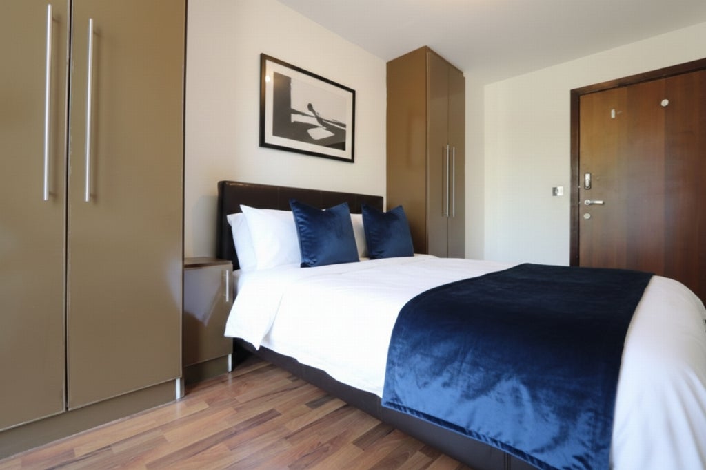 Room Globe Road in Greater London