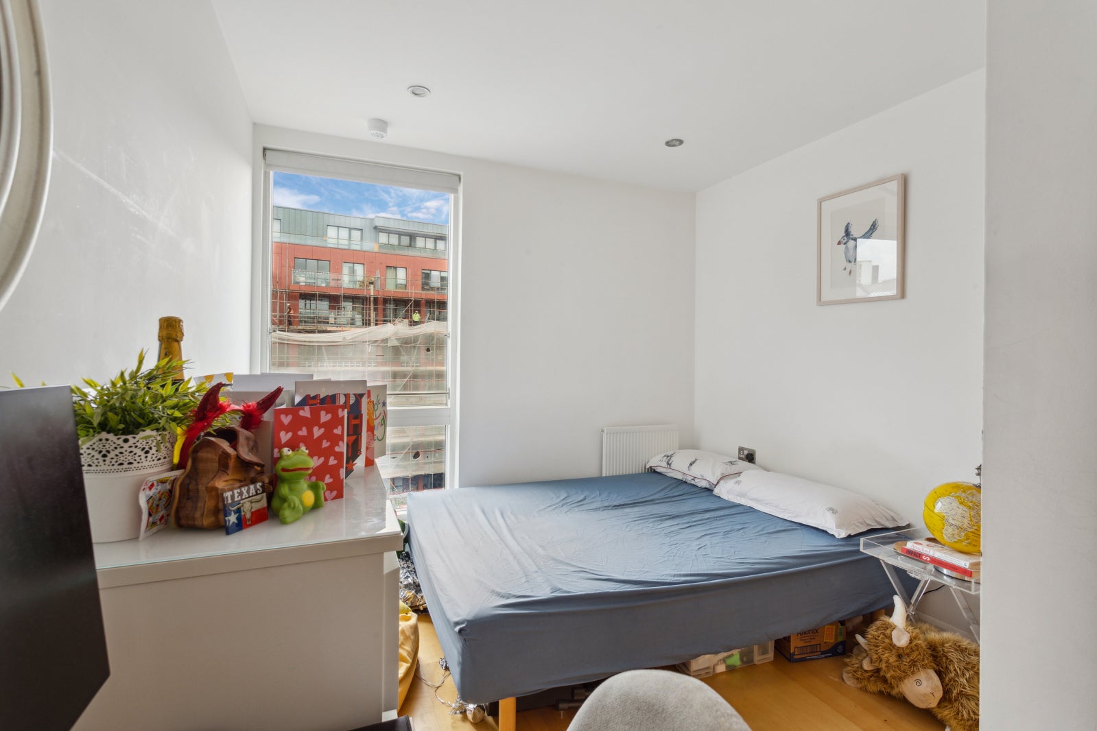 Flat De Beauvoir Crescent in Greater London