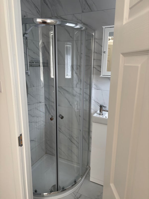 Room Ferndown Road in Metropolitan Borough of Solihull