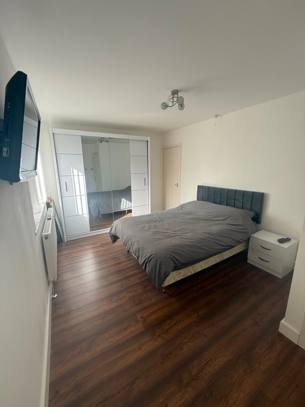 Room Ferndown Road in Metropolitan Borough of Solihull