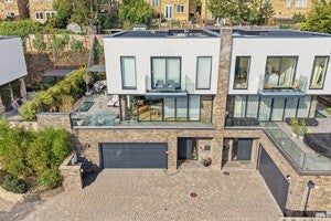 House Hertingfordbury Road in East Hertfordshire